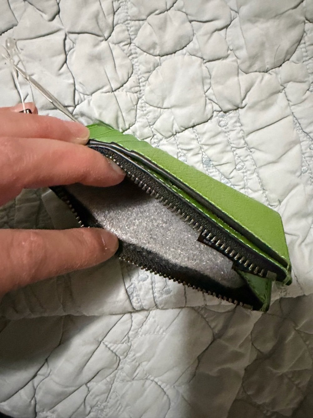 Michael Kors Bright Green Pebbled Leather Zip Card Wallet NWT - Picture 3 of 4